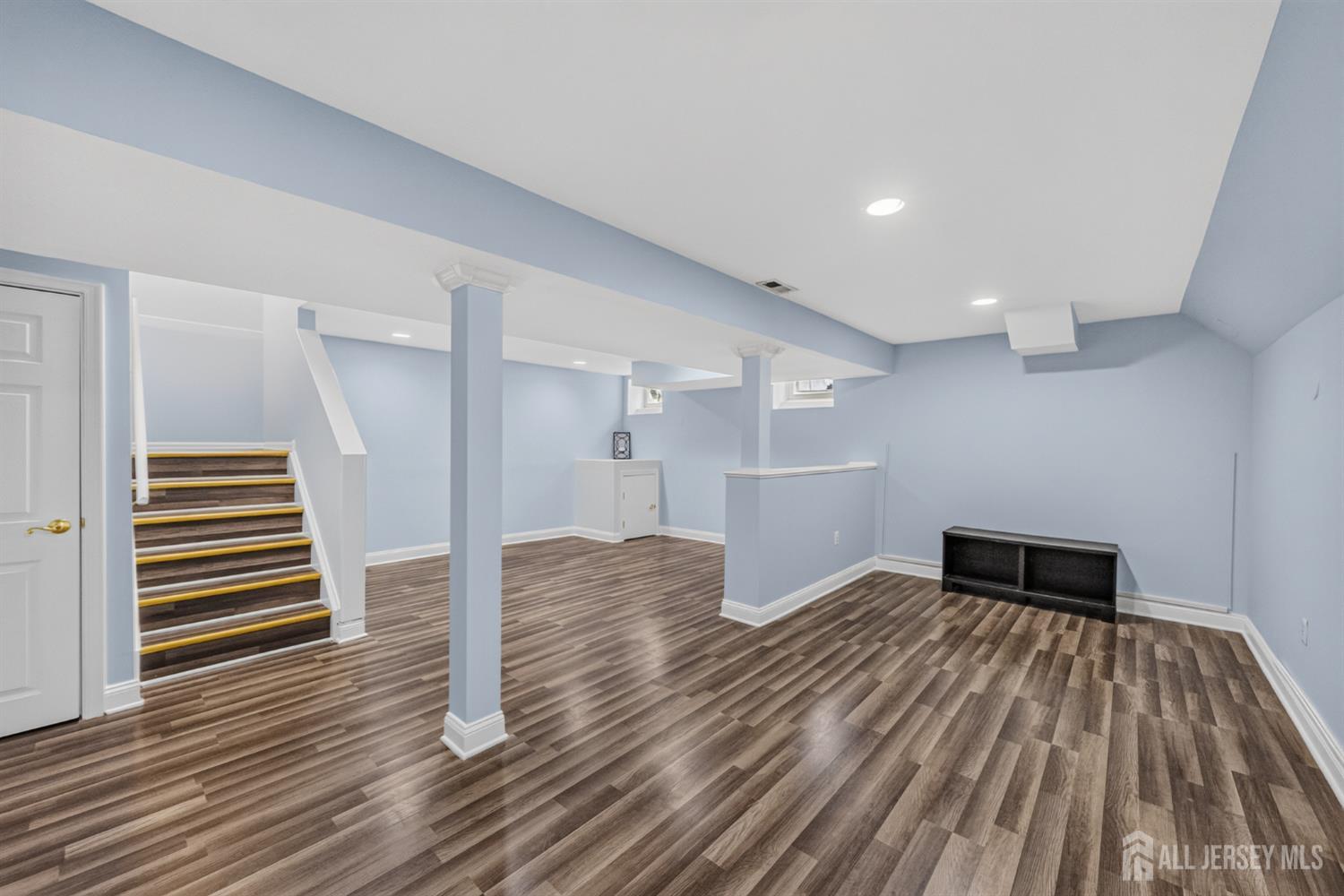 303 Cobblestone Court South Brunswick NJ 08852