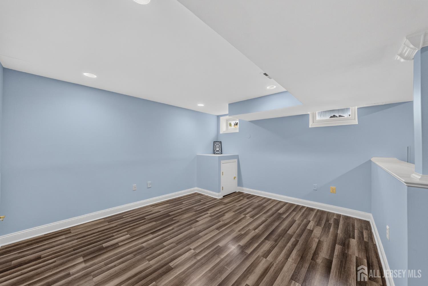 303 Cobblestone Court South Brunswick NJ 08852