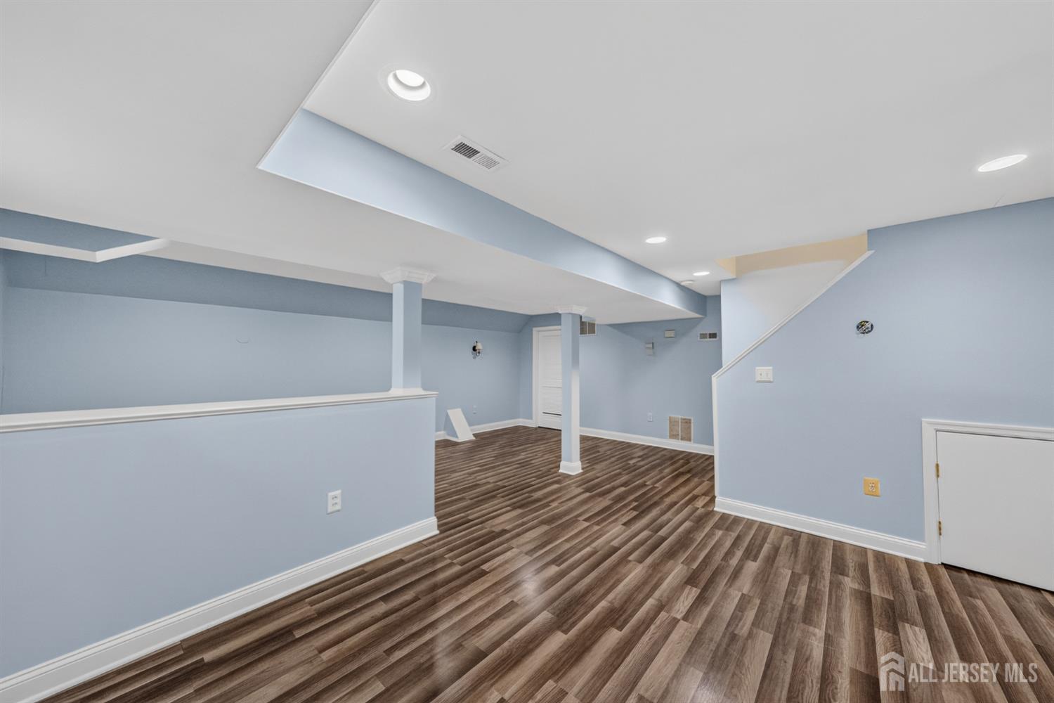 303 Cobblestone Court South Brunswick NJ 08852