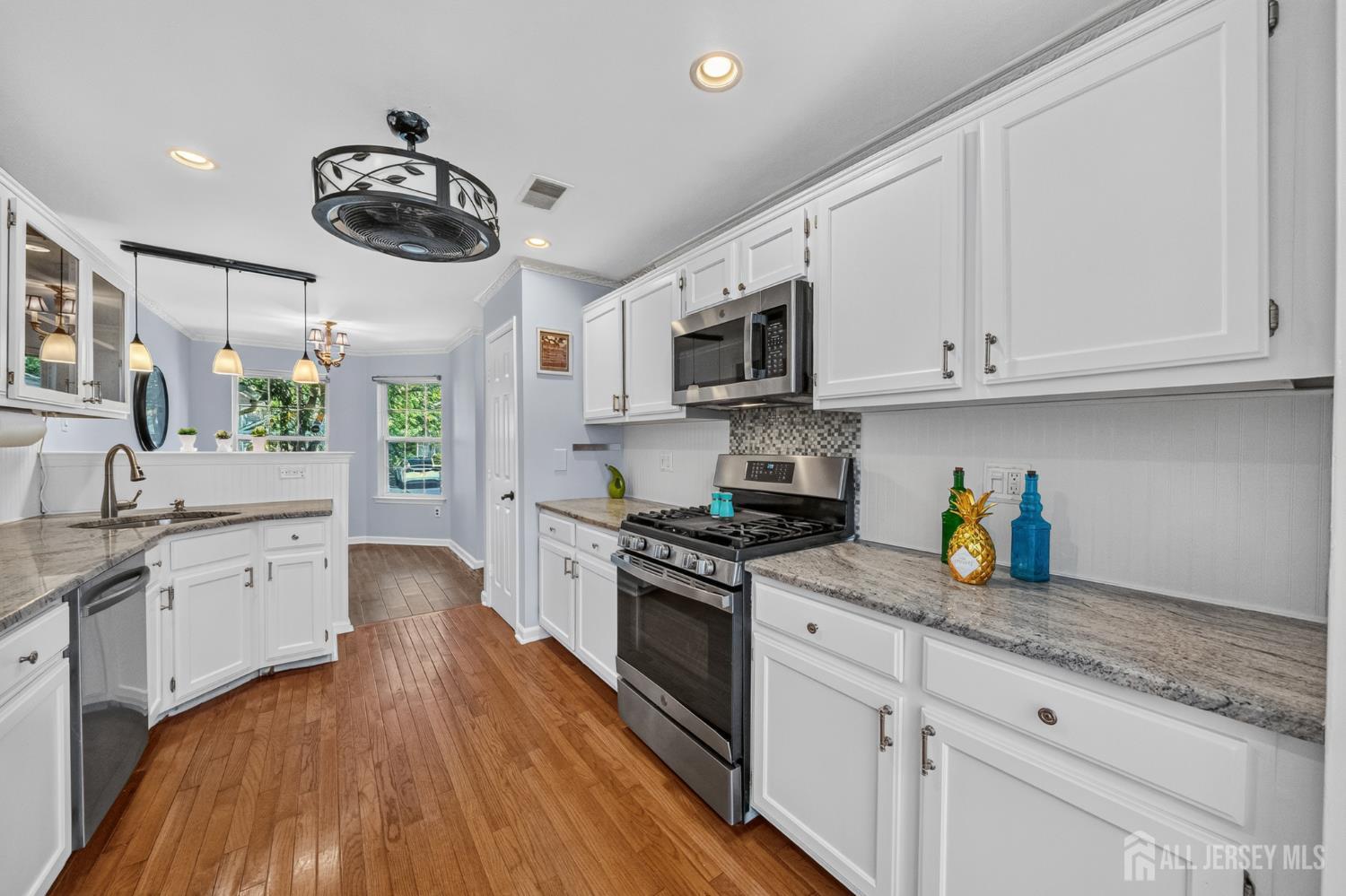303 Cobblestone Court South Brunswick NJ 08852