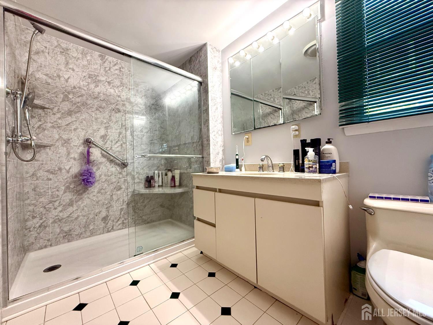 160 Lakeside Drive S Piscataway NJ 08854