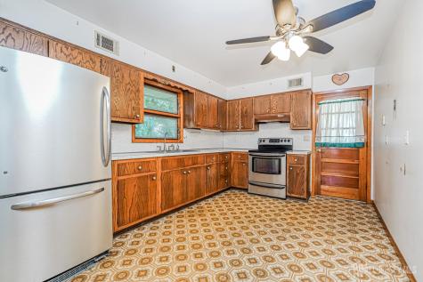 27 Phoenix Avenue Edison NJ 08837