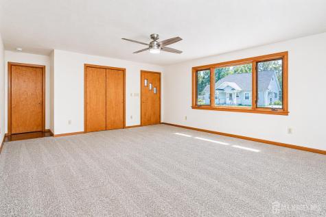 27 Phoenix Avenue Edison NJ 08837
