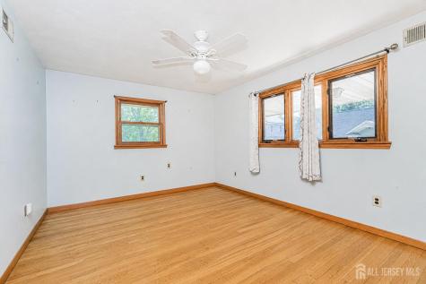 27 Phoenix Avenue Edison NJ 08837