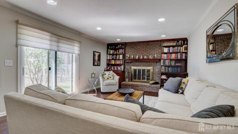 8 Sherman Court Manalapan NJ 07726