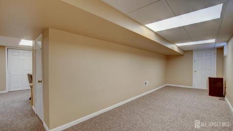 8 Sherman Court Manalapan NJ 07726
