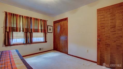 8 Sherman Court Manalapan NJ 07726