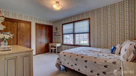 8 Sherman Court Manalapan NJ 07726