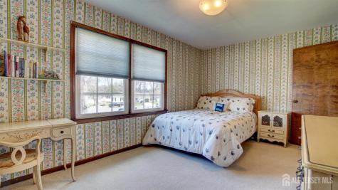 8 Sherman Court Manalapan NJ 07726