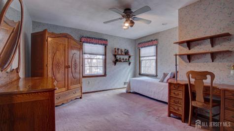 8 Sherman Court Manalapan NJ 07726