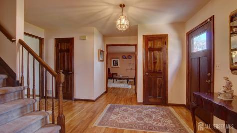 8 Sherman Court Manalapan NJ 07726
