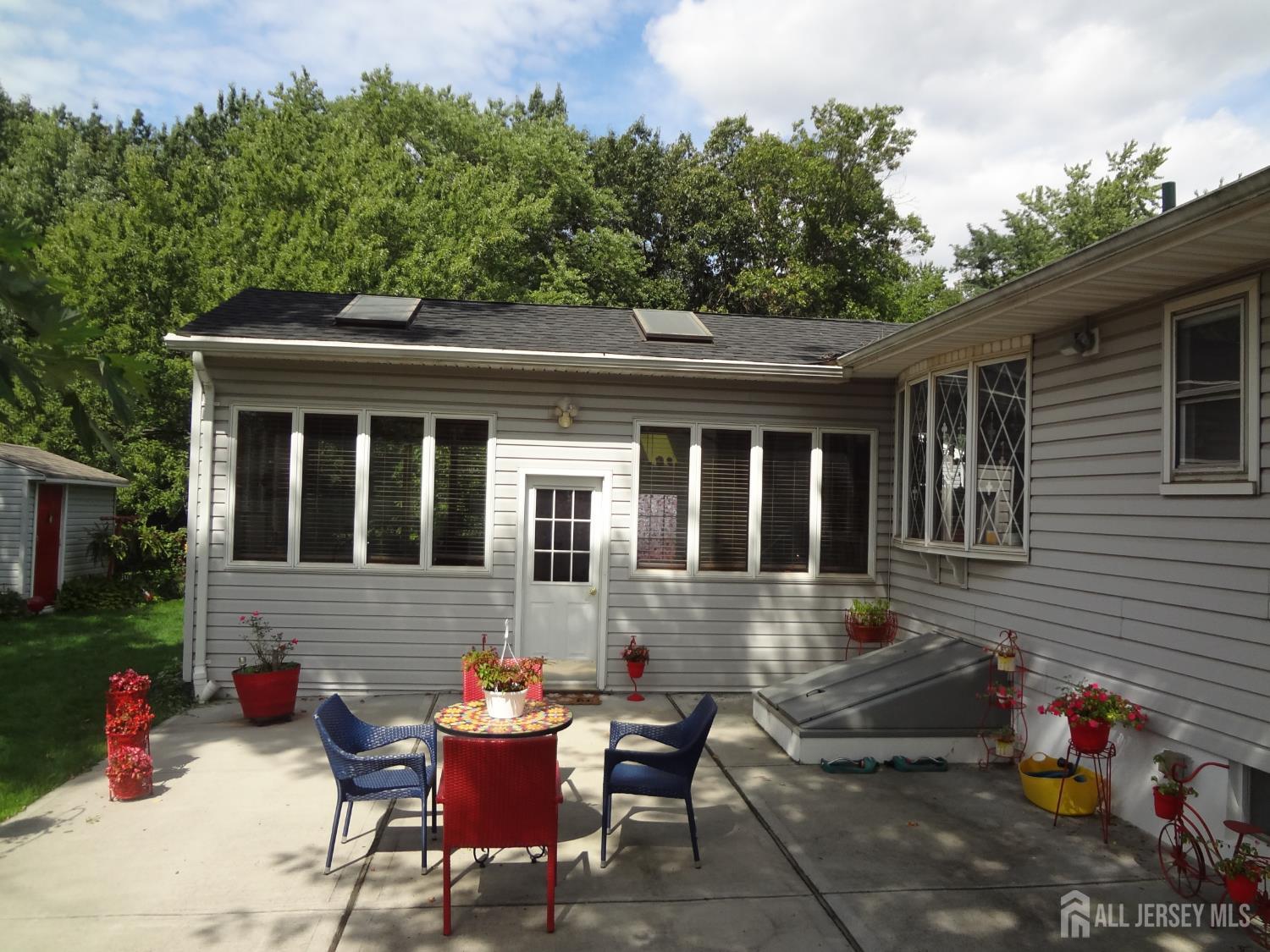 4 Wilbur Terrace Sayreville NJ 08872