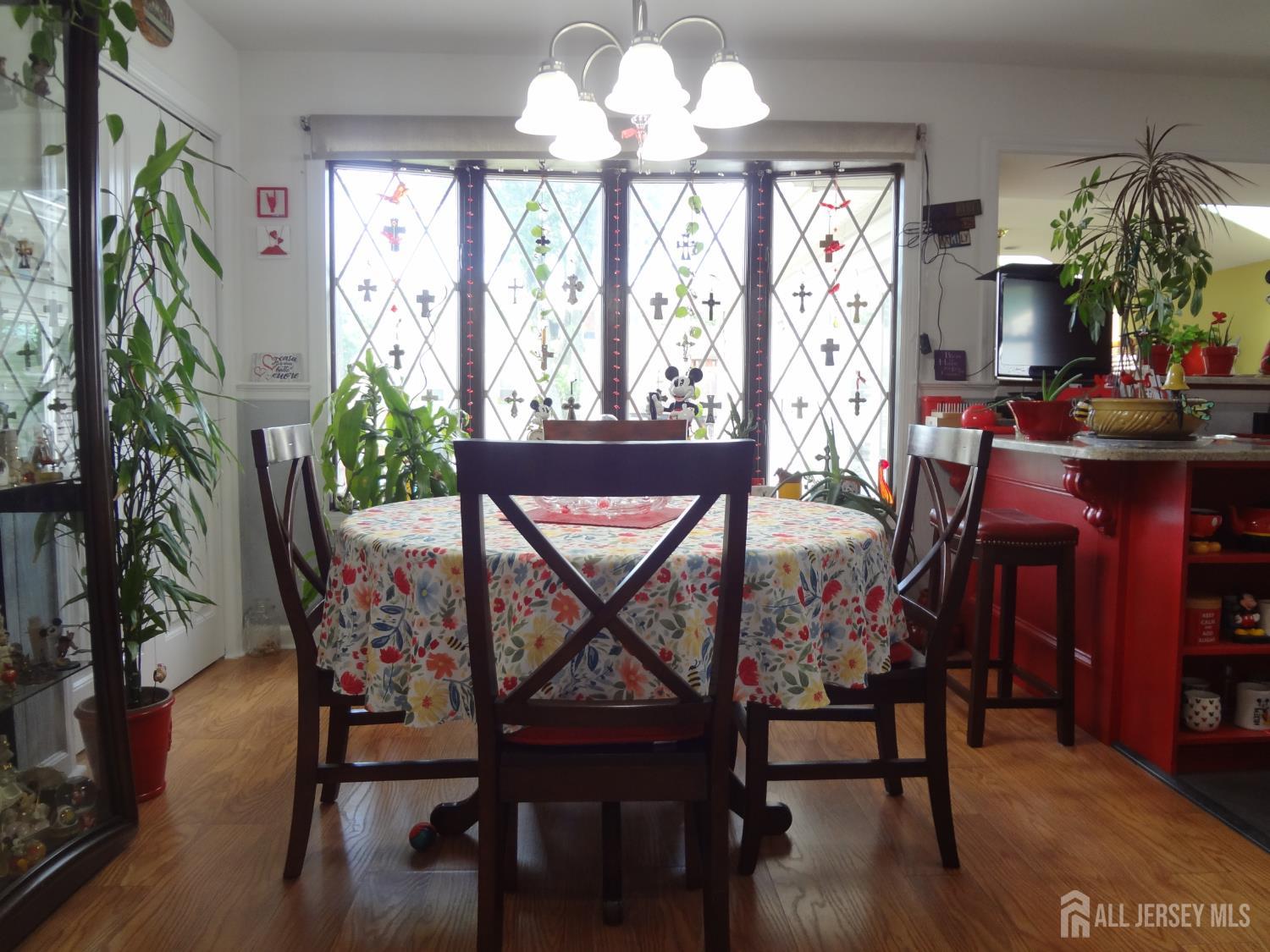 4 Wilbur Terrace Sayreville NJ 08872