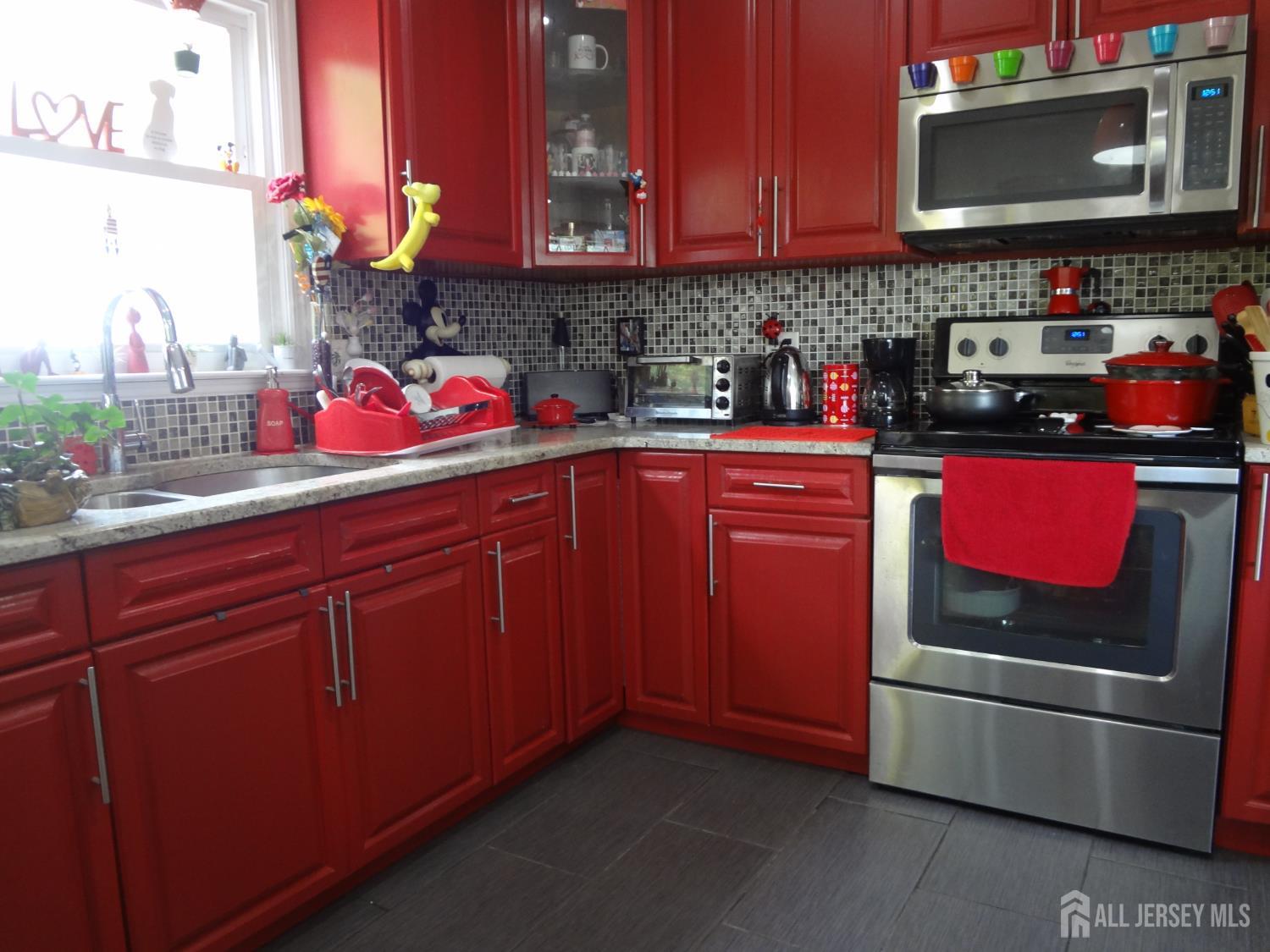 4 Wilbur Terrace Sayreville NJ 08872