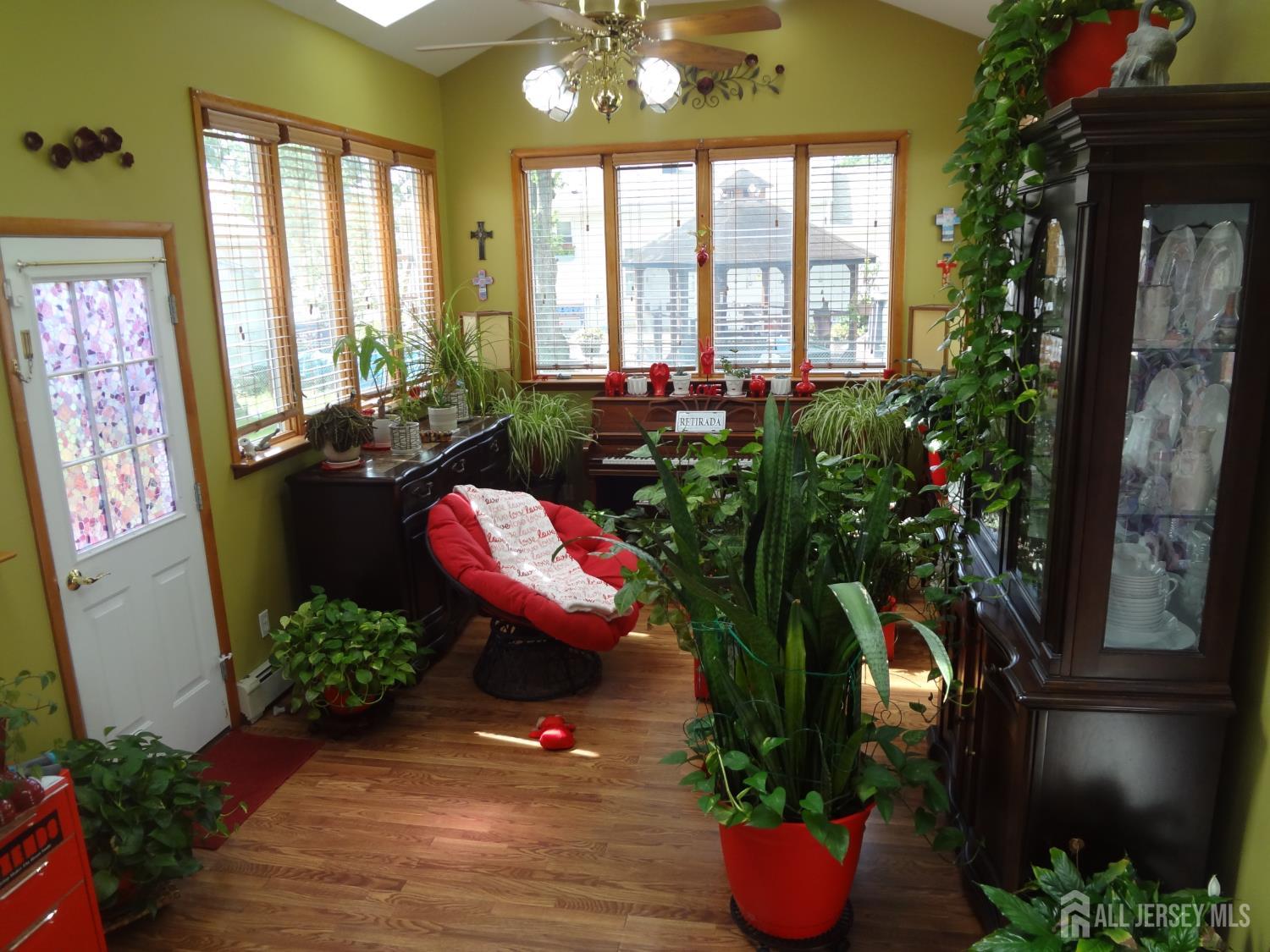 4 Wilbur Terrace Sayreville NJ 08872