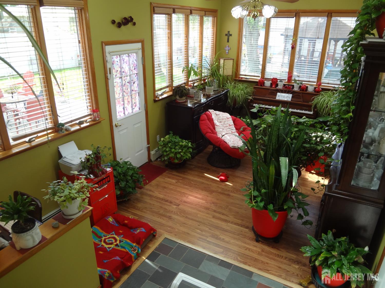 4 Wilbur Terrace Sayreville NJ 08872