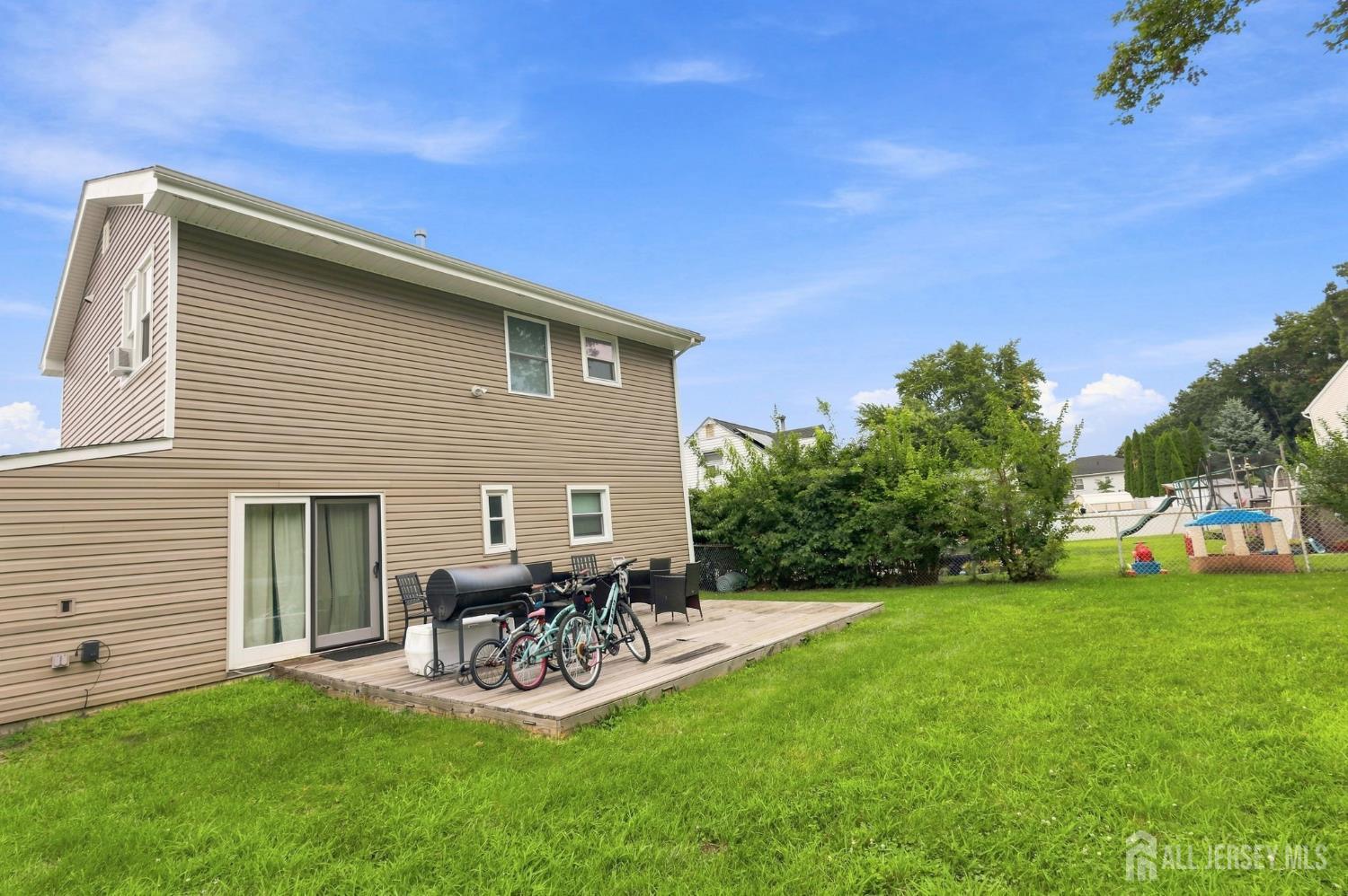 62 Pinetree Drive Sayreville NJ 08859