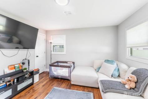 379 Old Georges Road North Brunswick NJ 08902