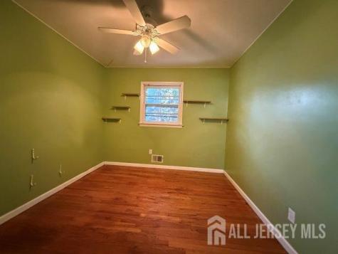124 Chestnut Street Avenel NJ 07001