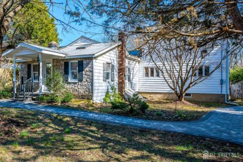 16 Skytop Road Lebanon Twp NJ 07853