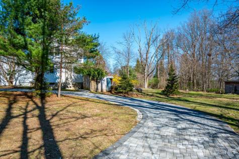 16 Skytop Road Lebanon Twp NJ 07853