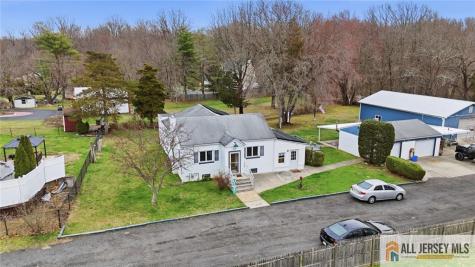 251 Matchaponix Avenue Monroe NJ 08831