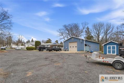 251 Matchaponix Avenue Monroe NJ 08831