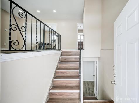 42 Mercer Street Carteret NJ 07008