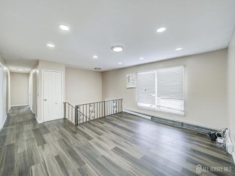 42 Mercer Street Carteret NJ 07008