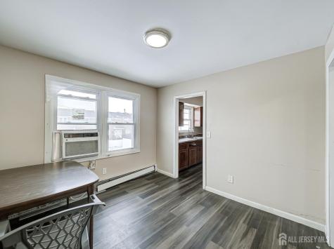 42 Mercer Street Carteret NJ 07008