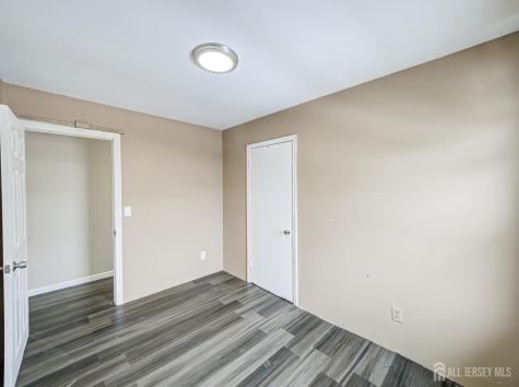 42 Mercer Street Carteret NJ 07008