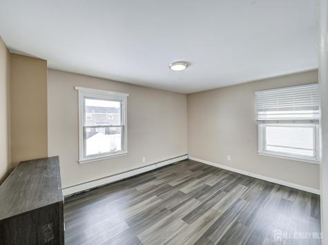 42 Mercer Street Carteret NJ 07008