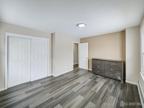 42 Mercer Street Carteret NJ 07008