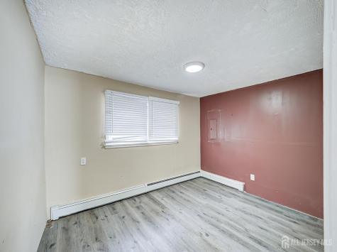 42 Mercer Street Carteret NJ 07008