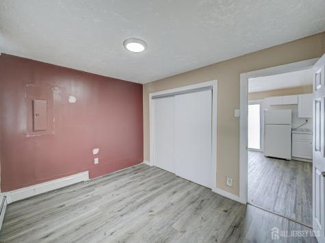 42 Mercer Street Carteret NJ 07008