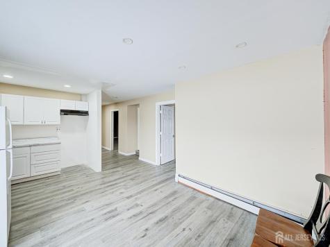 42 Mercer Street Carteret NJ 07008