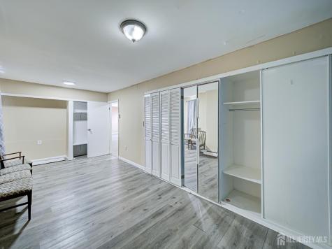 42 Mercer Street Carteret NJ 07008