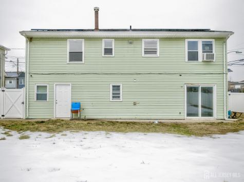 42 Mercer Street Carteret NJ 07008