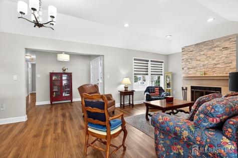 3 George Washington Drive Monroe NJ 08831