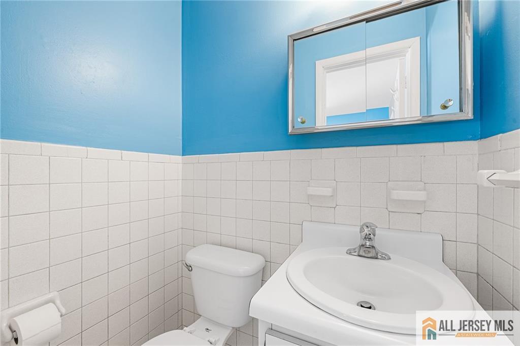 15 Chestnut Street Edison NJ 08817