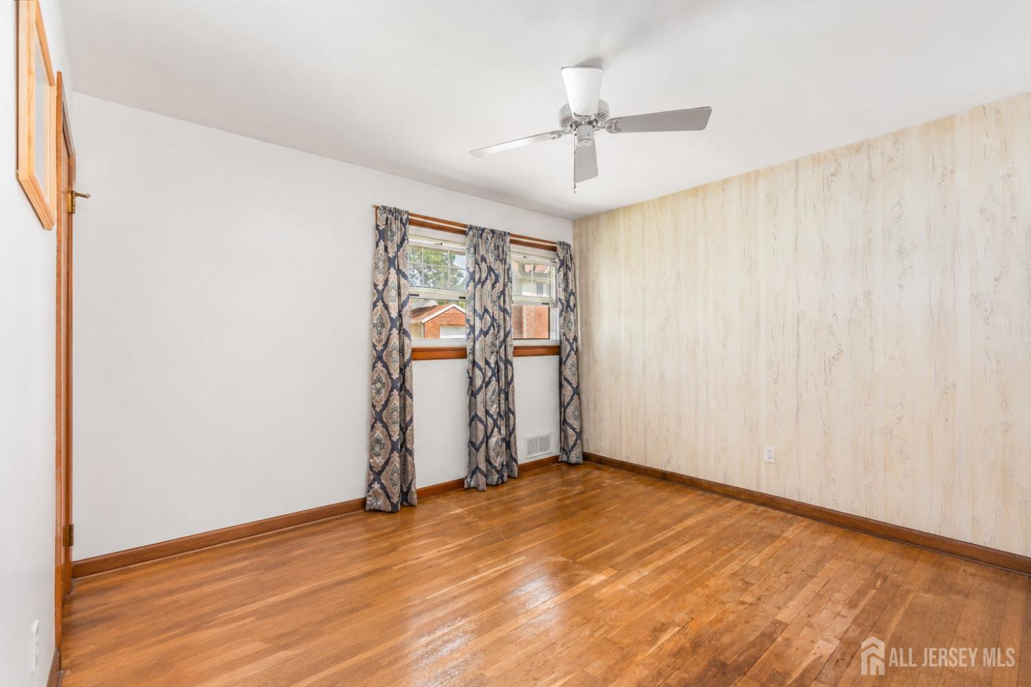 44 Garfield Place Sayreville NJ 08859