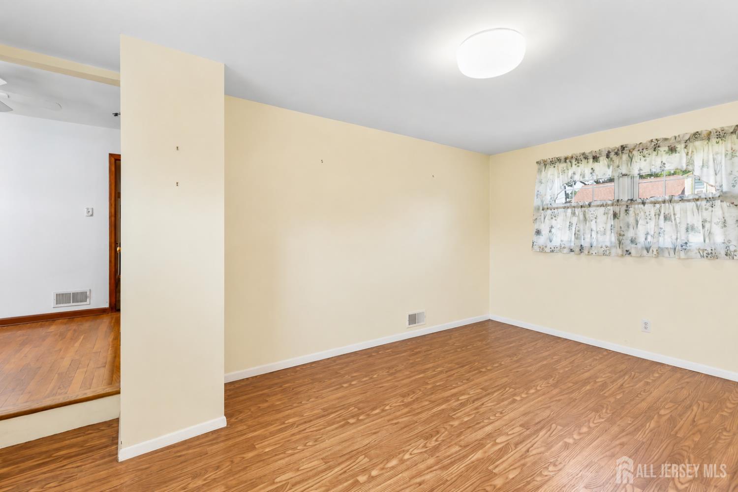 44 Garfield Place Sayreville NJ 08859