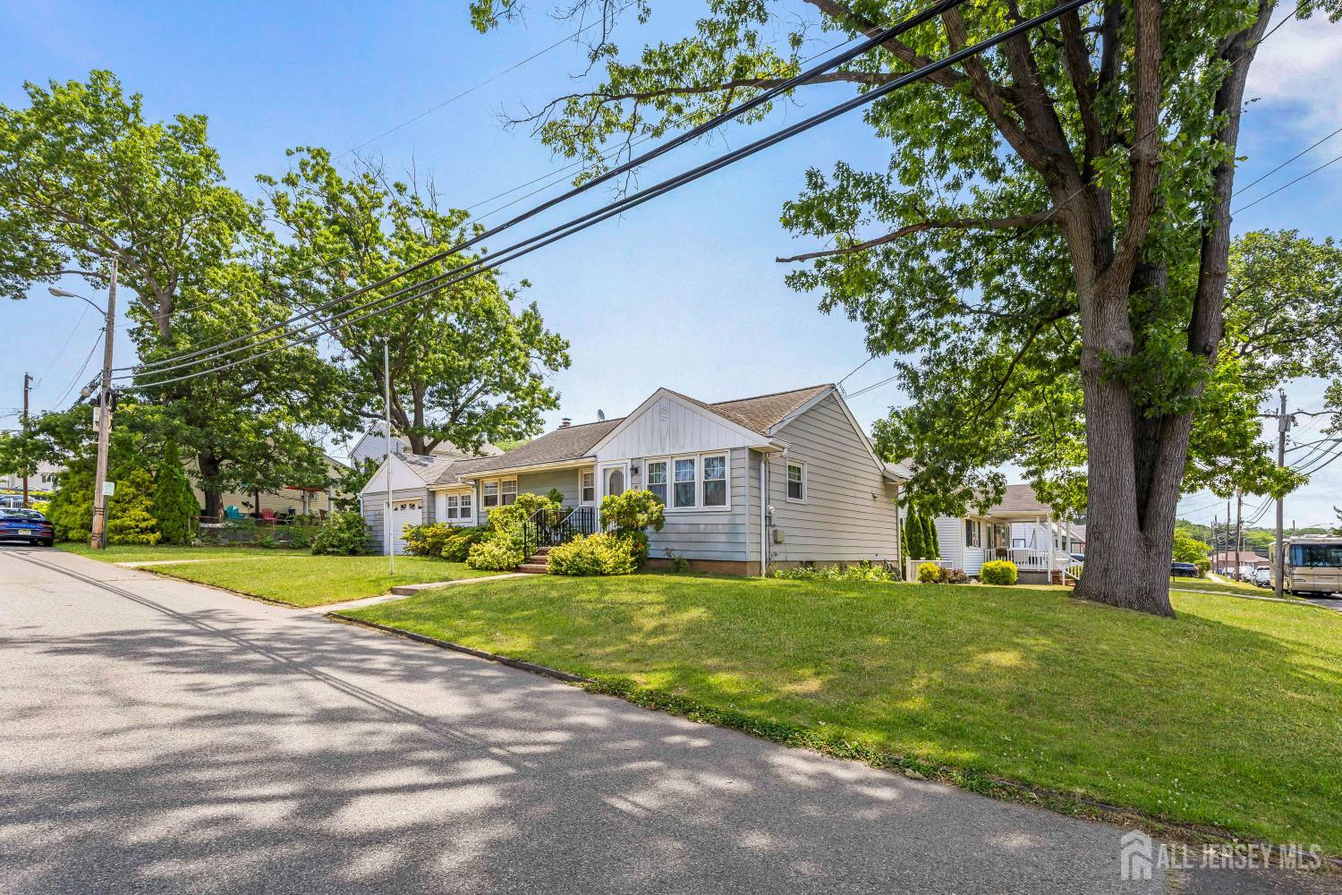 44 Garfield Place Sayreville NJ 08859