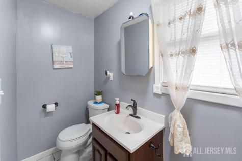 902 Lee Avenue North Brunswick NJ 08902