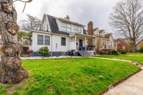 902 Lee Avenue North Brunswick NJ 08902