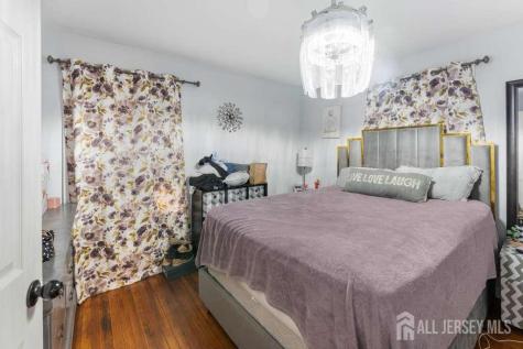 902 Lee Avenue North Brunswick NJ 08902