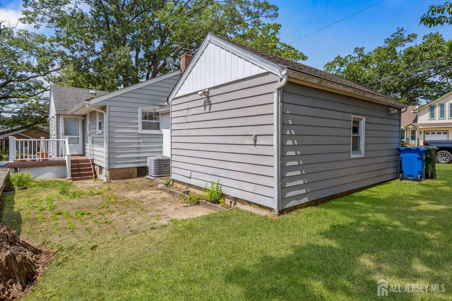 44 Garfield Place Sayreville NJ 08859