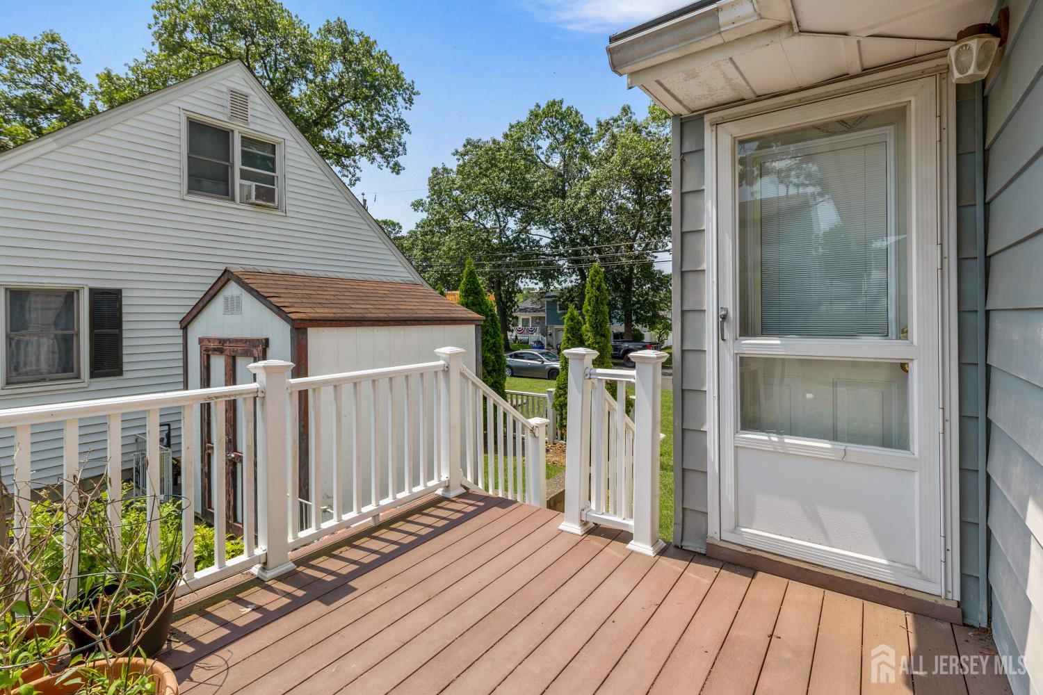 44 Garfield Place Sayreville NJ 08859