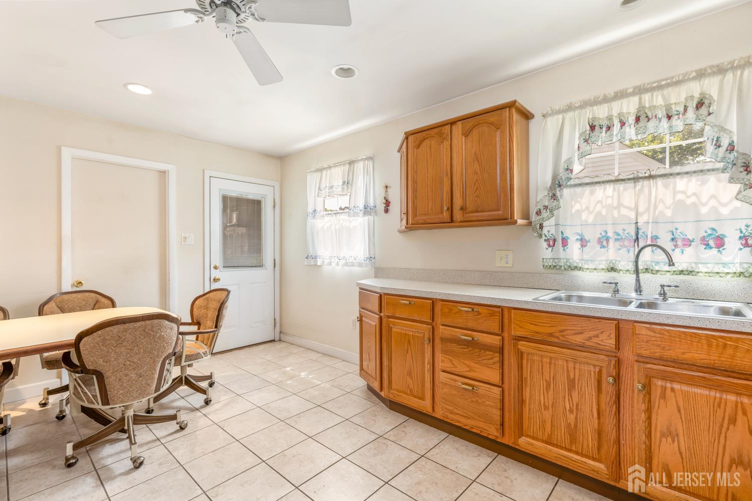 44 Garfield Place Sayreville NJ 08859