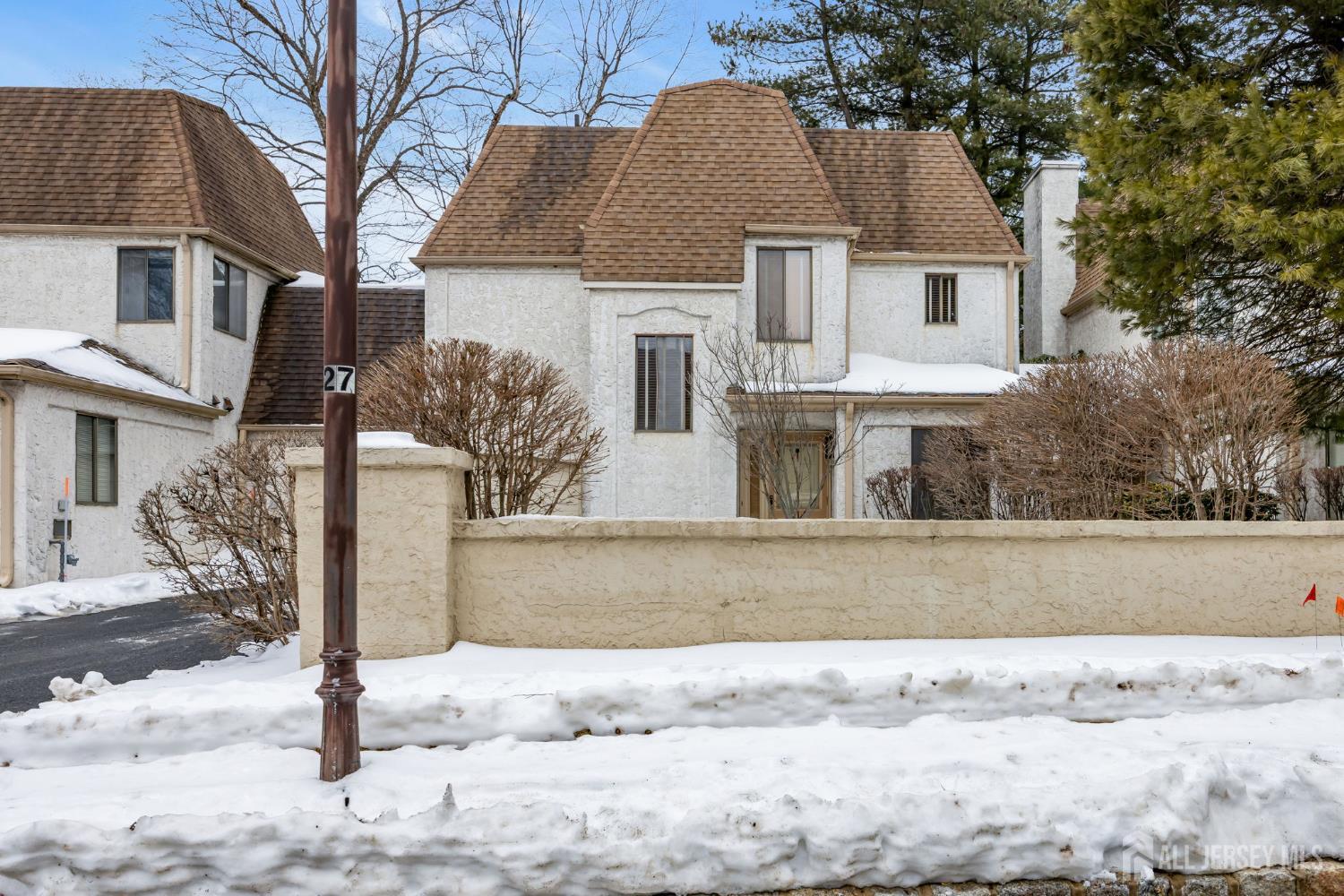 89 Park Gate Drive Edison NJ 08820